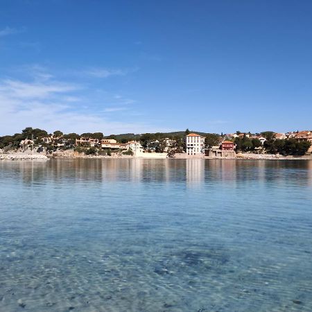 Joli Studio Les Pieds Dans L Eau Avec Place De Parking Gratuite Бандоль Экстерьер фото